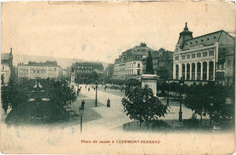 Carte postale ancienne Place de Jaude a Clermont-Ferrand à Clermont-Ferrand