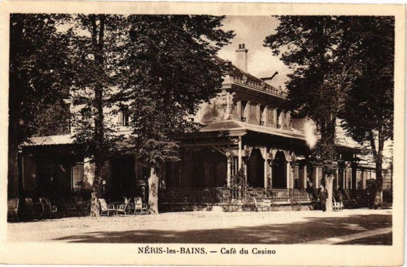 Carte postale ancienne Neris-les-Bains Café du Casino