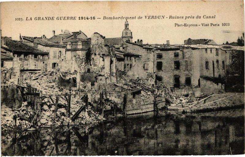 Carte postale ancienne Verdun-Ruines prés du Canal à Verdun