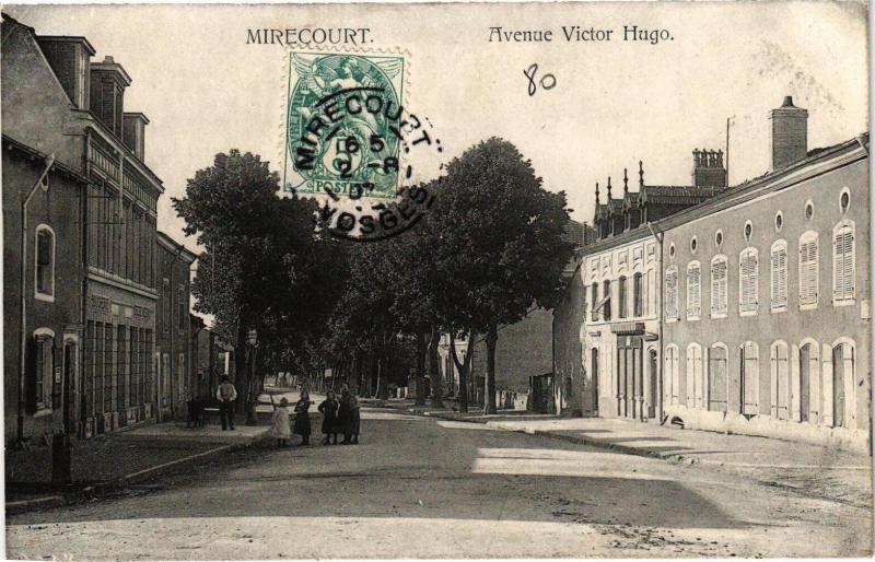 Carte postale ancienne Mirecourt - Avenue Victor Hugo à Mirecourt