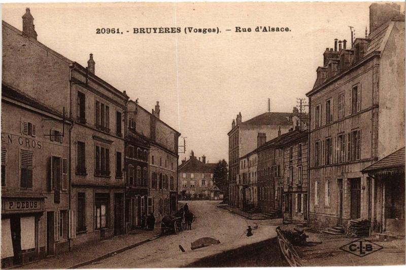 Carte postale ancienne Bruyeres-Rue d'Alsace
