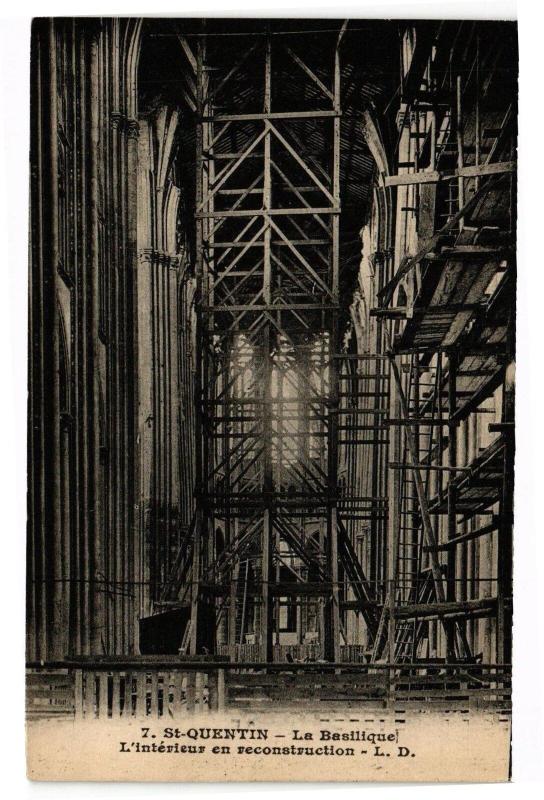 Carte postale ancienne Saint-Quentin La basilique à Saint-Quentin