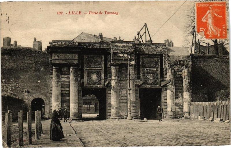 Carte postale ancienne Lille - Porte de Tournay à Lille