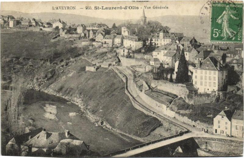 Carte postale ancienne Saint-Laurent-d'Olts - Vue générale à Saint-Laurent-d'Olt