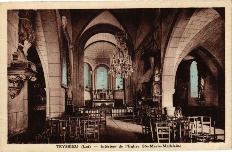 Carte postale ancienne Teyssieu - Interieur de l'Eglise Sainte-Marie-Madeleine à Teyssieu
