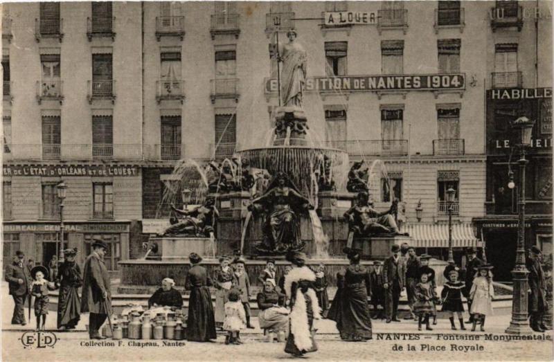 Carte postale ancienne Nantes - Fontaine Monumentale de la Place Royale à Nantes