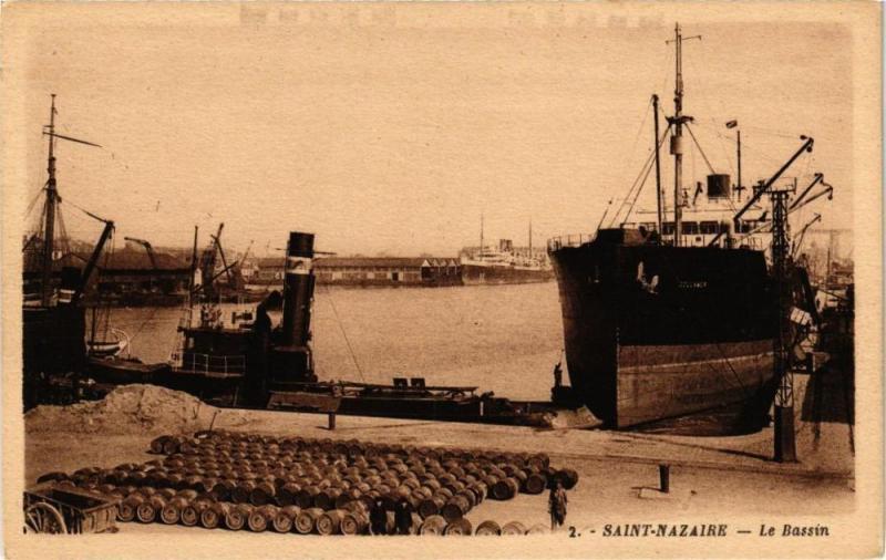 Carte postale ancienne Saint-Nazaire - Le Bassin à Saint-Nazaire