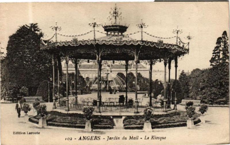 Carte postale ancienne Angers - Le Kiosque - Jardin du Mail à Angers