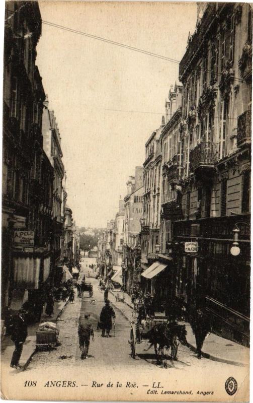Carte postale ancienne Angers-Rue de la Roe à Angers