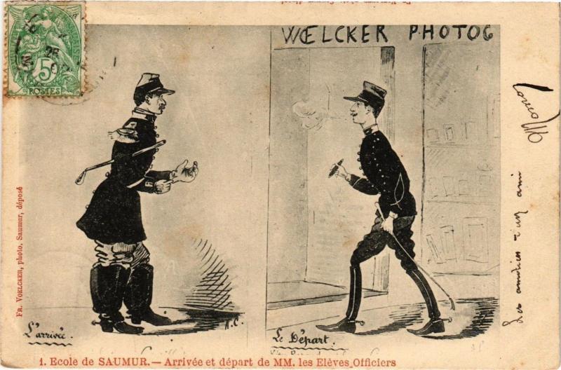 Carte postale ancienne Ecole de Saumur - arrivée et Départ de Mm.les Eleves Officiers à Saumur