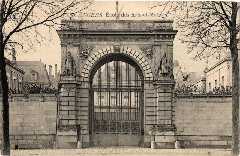 Carte postale ancienne Angers - Ecole des Arts-et-Metiers à Angers