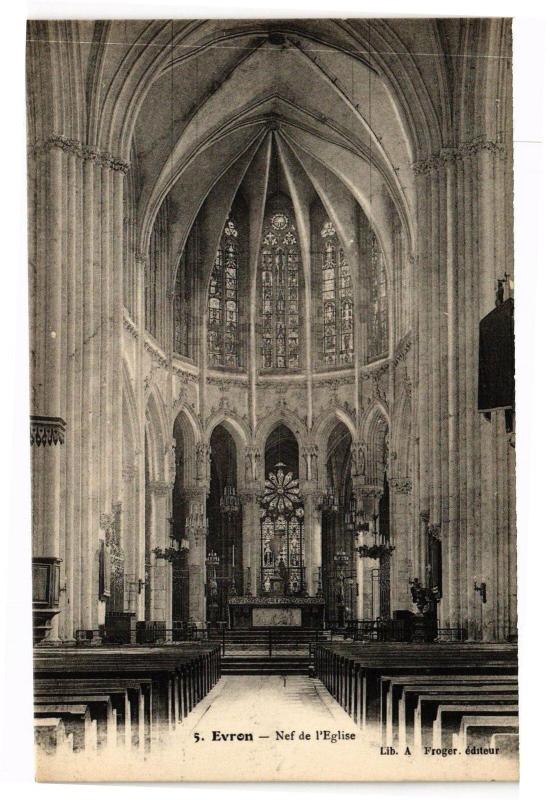 Carte postale ancienne Evron .- Nef de l'eglise