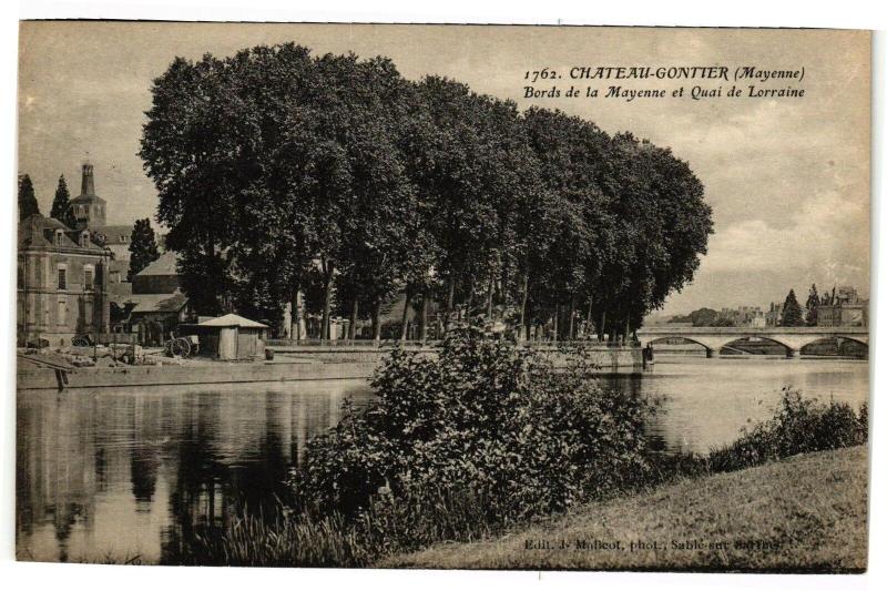 Carte postale ancienne Chateau gontier .- Bords de la mayenne et quai de lorraine à Mayenne