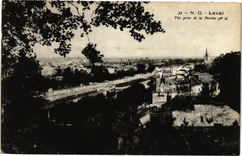 Carte postale ancienne Laval-Vue prise de la Perrine à Laval