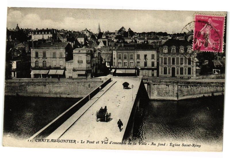 Carte postale ancienne Chateau gontier .- Le pont et
