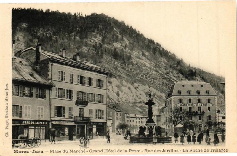 Carte postale ancienne Morez - Place du Marché