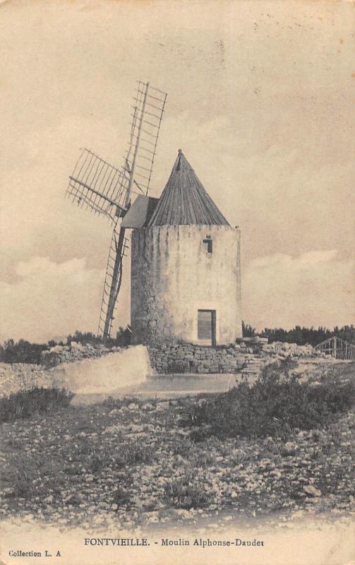 Carte postale ancienne Fontvieille - Moulin D'Alphonse Daudet à Fontvieille