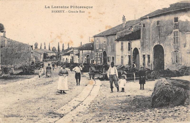 Carte postale ancienne Benney - Grande Rue à Benney