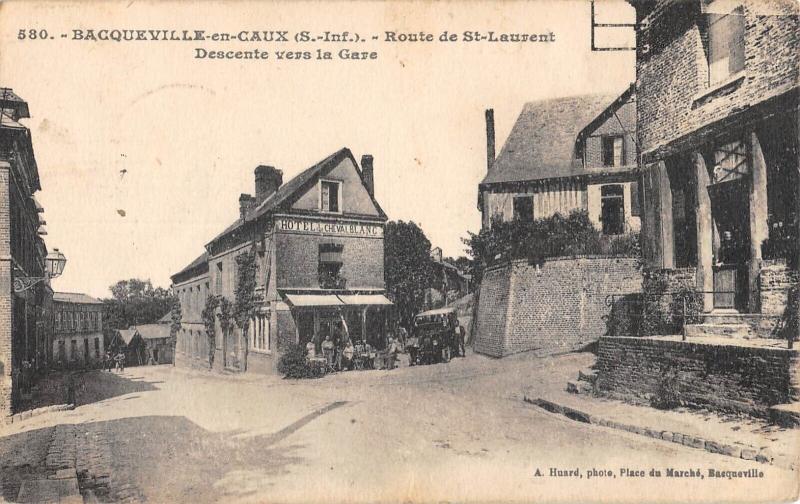 Carte postale ancienne Bacqueville En Caux - Route De Saint-Laurent - Descente Vers La Gare à Bacqueville-en-Caux