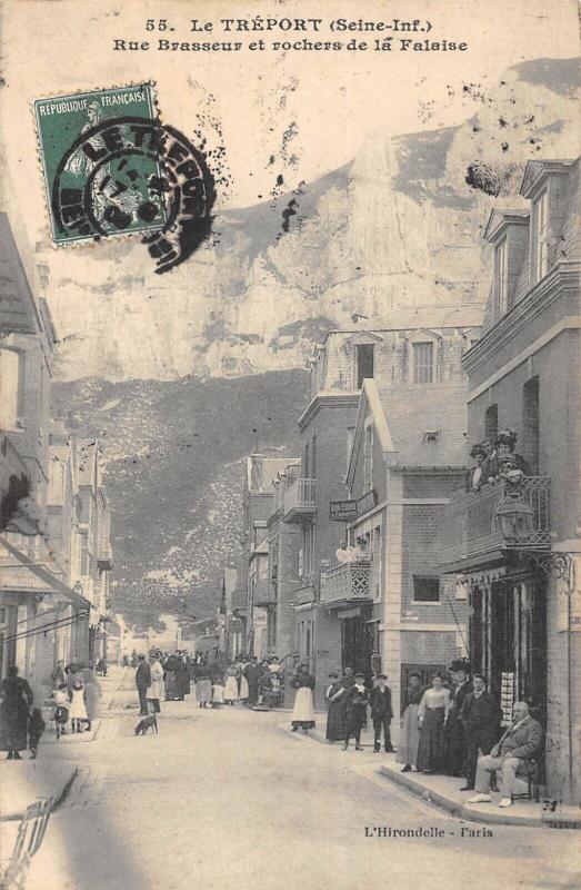 Carte postale ancienne Le Treport - Rue Brasseur au Tréport