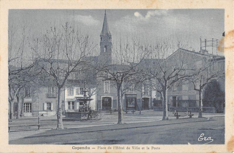 Carte postale ancienne Capendu - Place De L'Hotel De Ville Et La Poste à Capendu