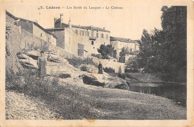 Carte postale ancienne Ladern - Les Bords Du Lauquet - Le Chateau