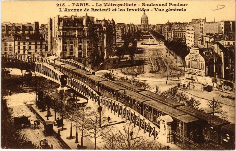 Carte postale ancienne Le Métropolitain - Boulevard Pasteur - L'Avenue de Breteuil et les Invalides - Vue Générale à Paris 15e