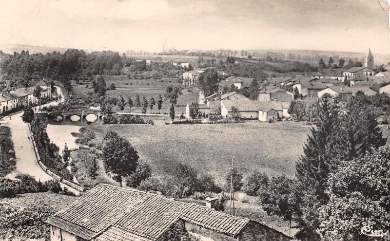 Carte postale ancienne Attigny - Vue Generale à Attigny
