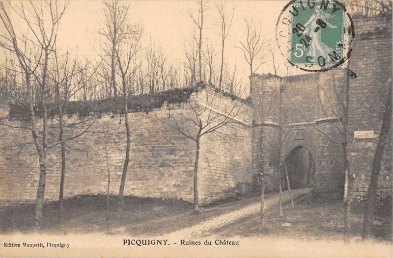 Carte postale ancienne Picquigny - Ruines Du Chateau à Picquigny