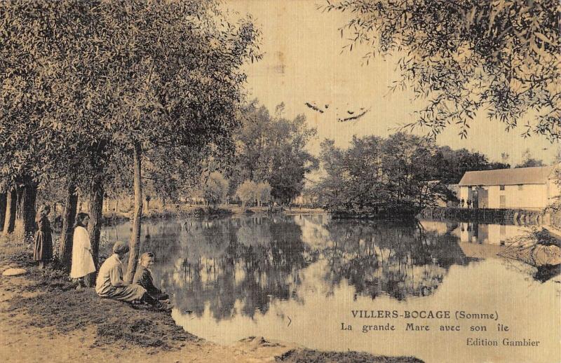 Carte postale ancienne Villers Bocage - La Grande Mare Avec Son Ile - cpa toilée à Villers-Bocage