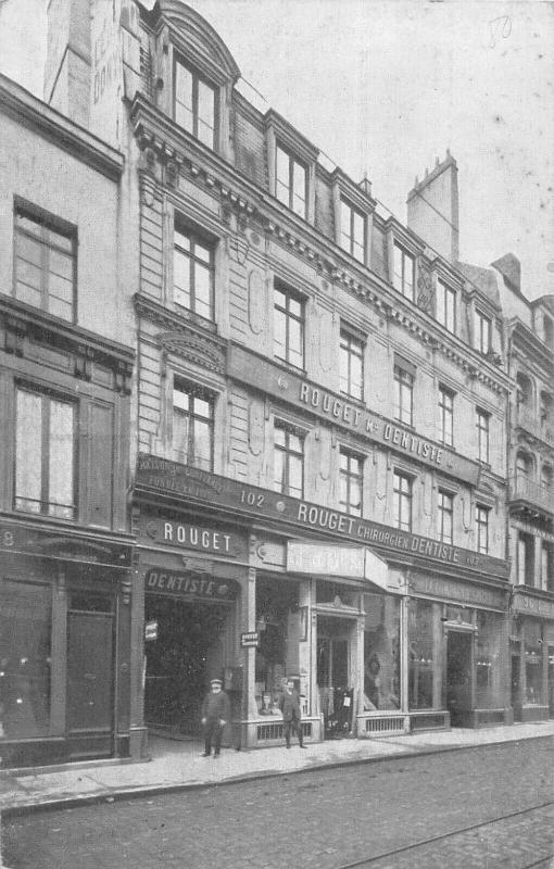 Carte postale ancienne Amiens - Cabinet Dentaire Rouget - Rue Des Trois Cailloux à Amiens
