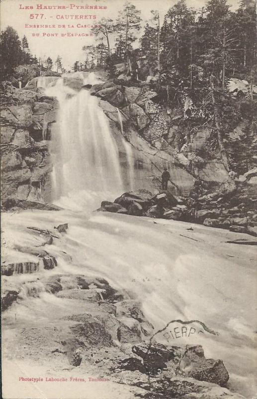 Carte postale ancienne Ensemble de la Cascade du Pont d'Espagne à Cauterets