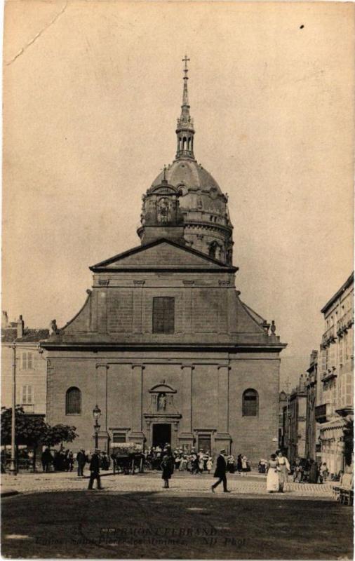 Carte postale ancienne Clermont-Ferrand - Eglise Statue Saint-Pierre les Minimes à Clermont-Ferrand