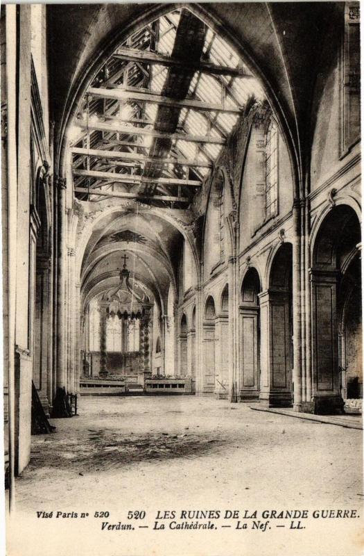 Carte postale ancienne Verdun-La Cathédrale à Verdun