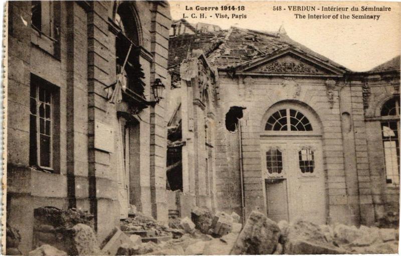 Carte postale ancienne Verdun-Intérieur du Séminaire à Verdun