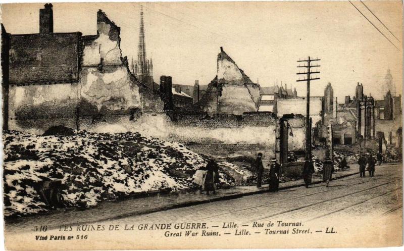 Carte postale ancienne Les Ruines de la Grande Guerre - Lille - Rue de Tornai à Lille