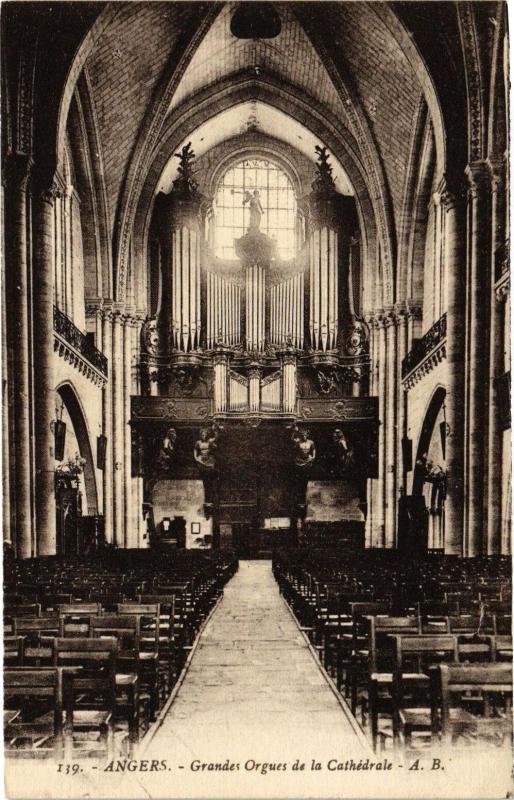 Carte postale ancienne Angers - Grandes Orgues de la Cathédrale à Angers