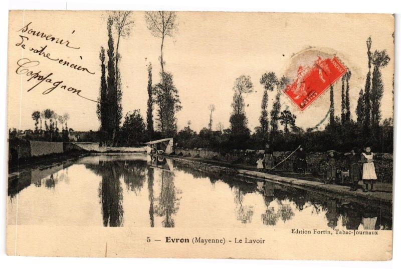Carte postale ancienne Evron .- Le lavoir