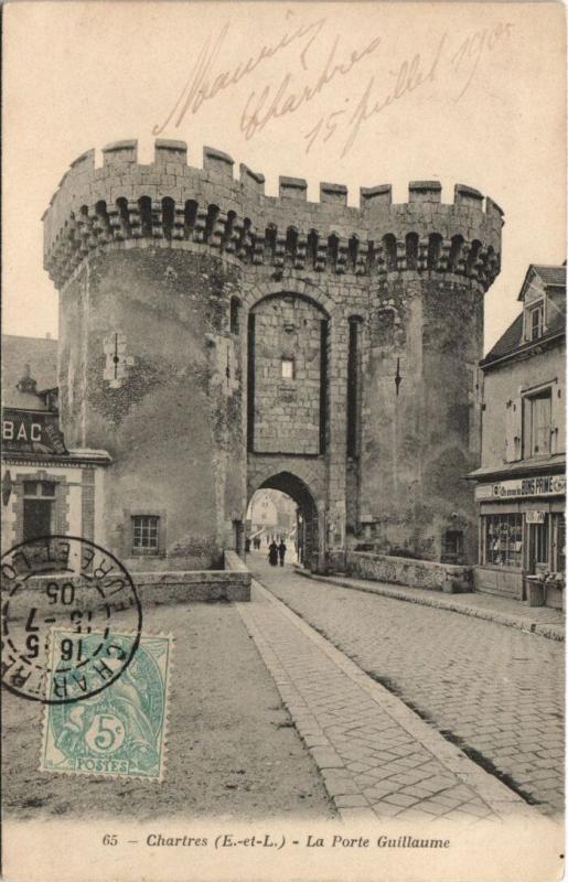 Carte postale ancienne Chartres-La Porte Guillaume à Chartres