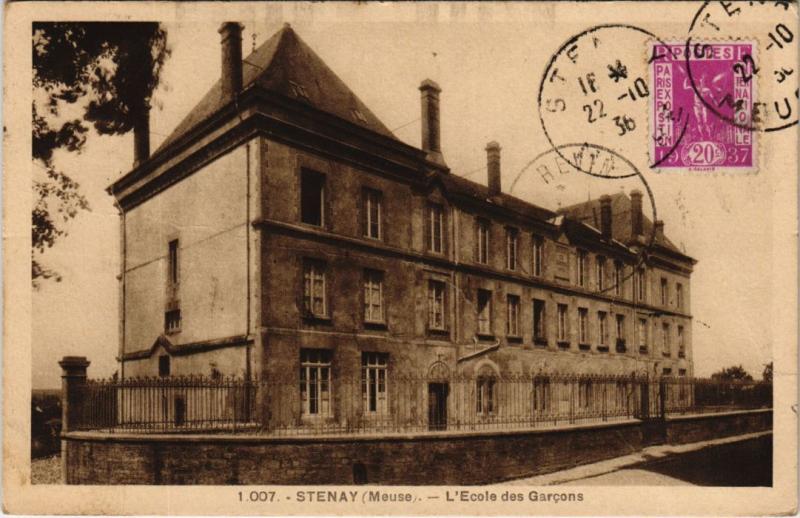 Carte postale ancienne Stenay - L'ecole des garcons à Stenay