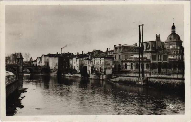 Carte postale ancienne Bar-le-Duc - L'Ornain et le Pont Notre-Dame à Bar-le-Duc