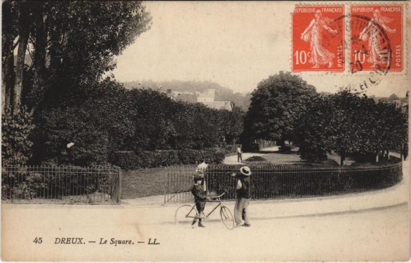 Carte postale ancienne Dreux-Le Square à Dreux