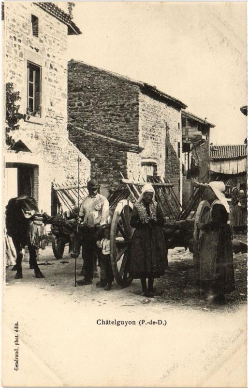 Carte postale ancienne Chatel-Guyon Scenes et Types France