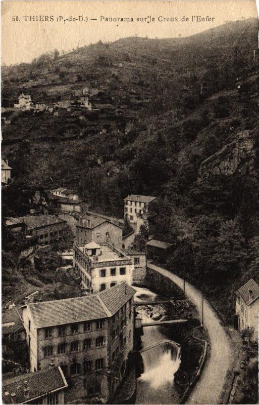Carte postale ancienne Thiers Panorama sur le Creux de l'Enfer France à Thiers
