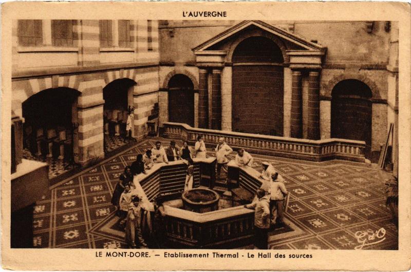 Carte postale ancienne Mont-Dore Etablissement Thermal, Le Hall France à Mont-Dore
