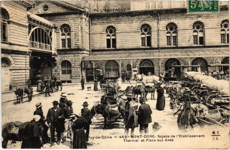 Carte postale ancienne Mont-Dore Facade de l'Etablissement Thermal France à Mont-Dore