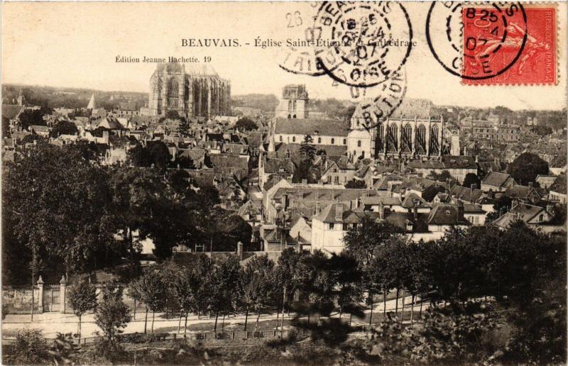 Carte postale ancienne Beauvais Eglise St.Etienne et Cathedrale France à Beauvais