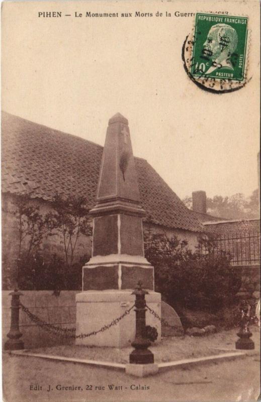 Carte postale ancienne Pihen-Le Monument aux Morts de la Guerre