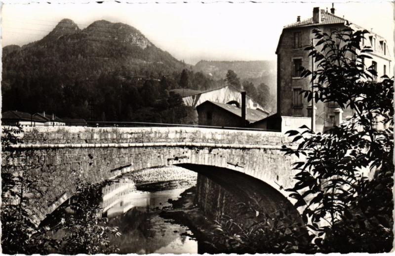 Carte postale ancienne Saint Claude- Pont d'Avignon France à Saint-Claude