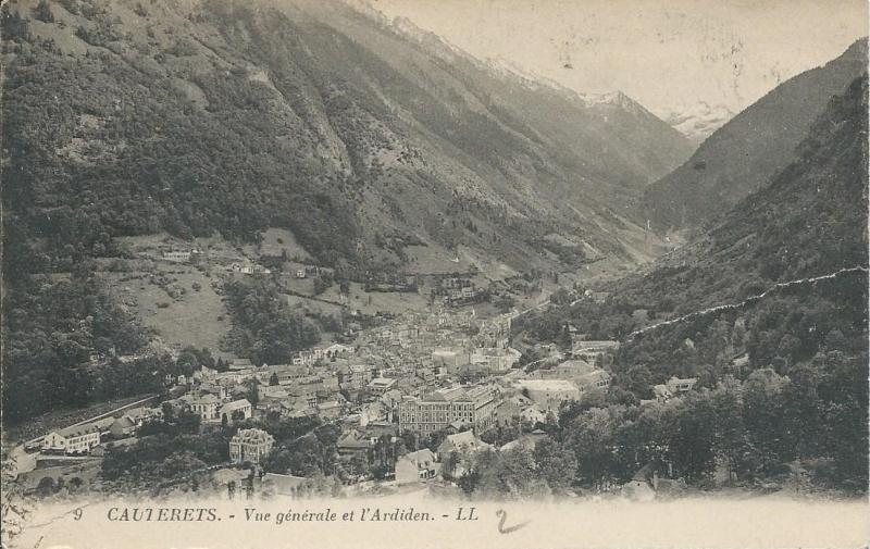 Carte postale ancienne Vue générale et l'Ardiden à Cauterets
